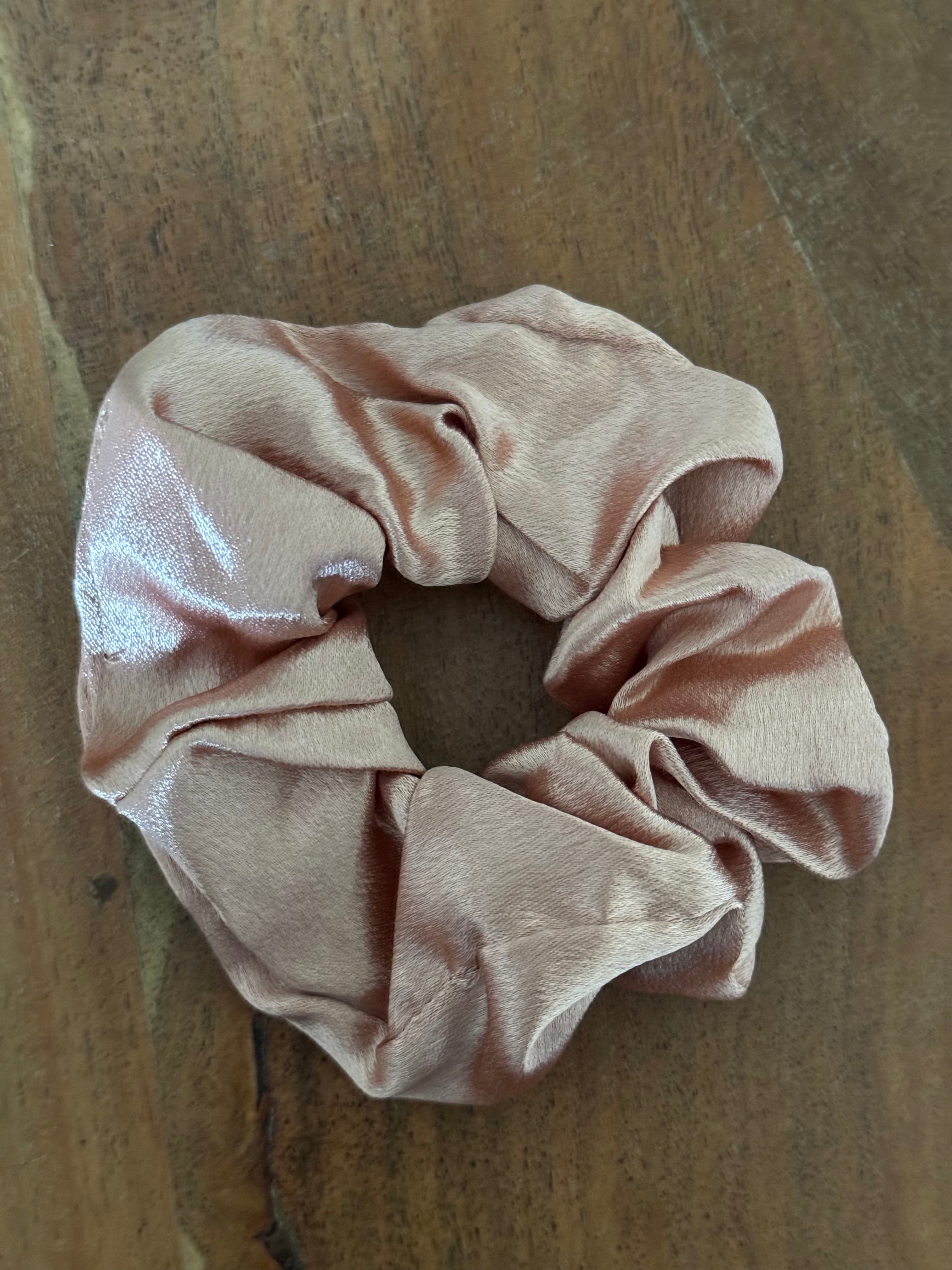 Seidige Scrunchies