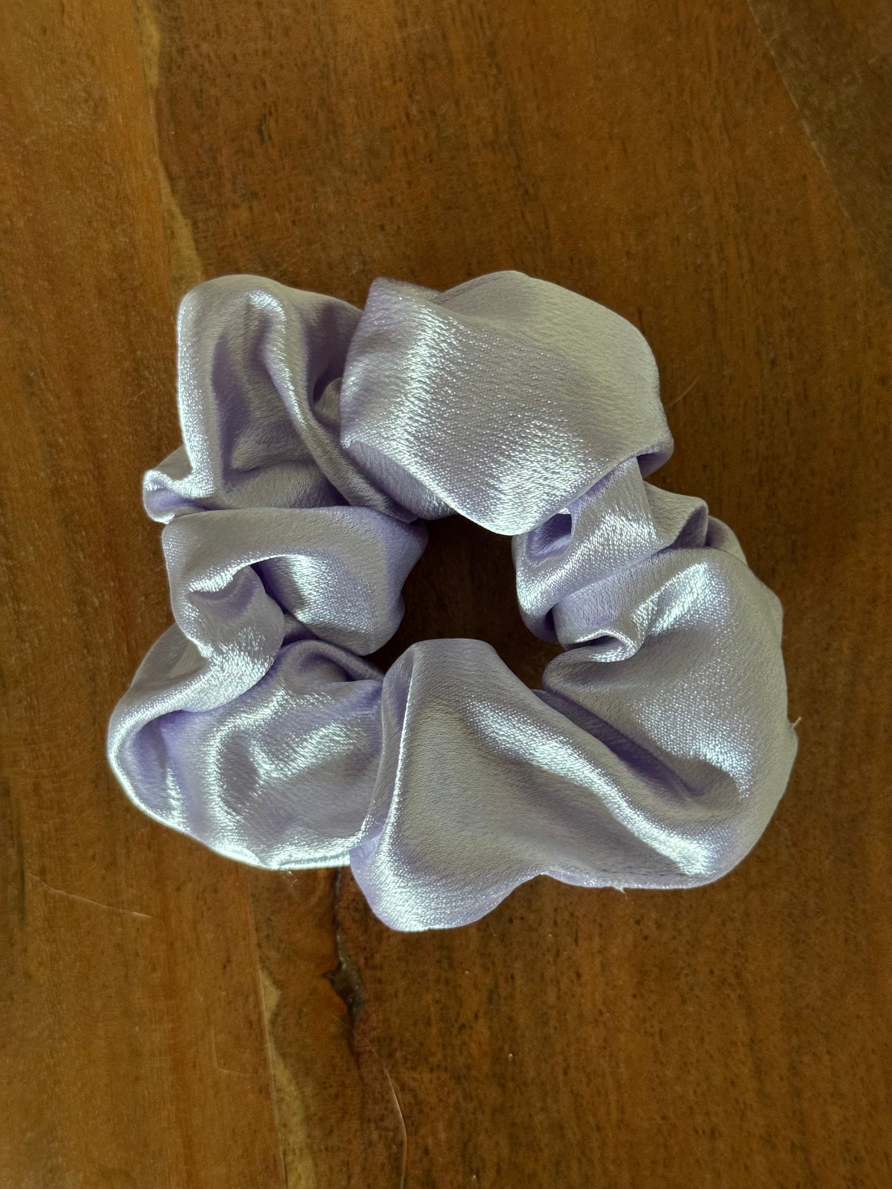 Seidige Scrunchies