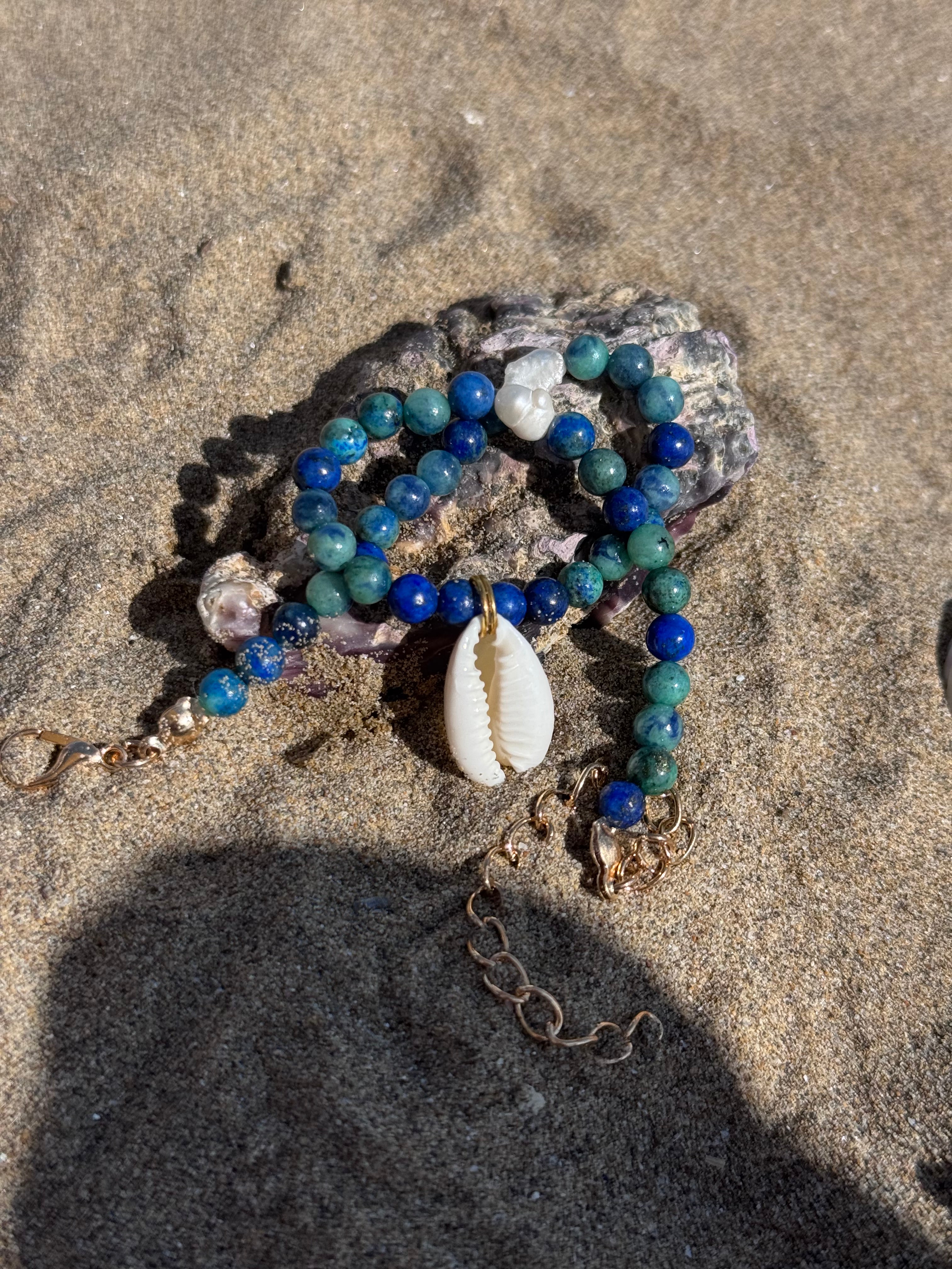 Armbänder und Fußketten